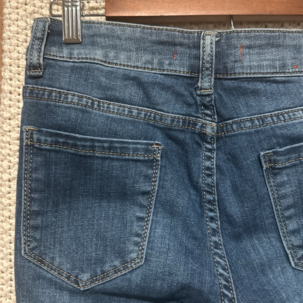 Midrise Q2 distressed ankle distressed jeans size Medium - Picture 3 of 9